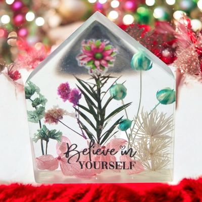 Inspirational Miniature Garden house | Teal Pink